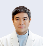 짙은 머리 안과 전문의 프로필 사진